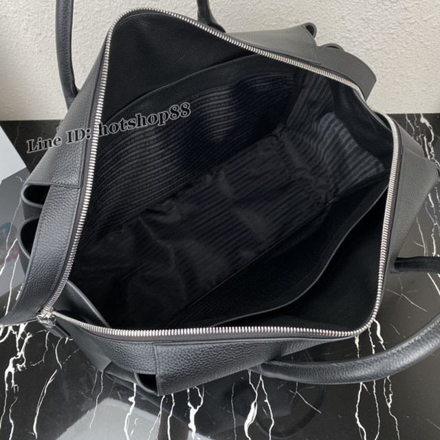 Prada專櫃新款旅行包 2VC035 普拉達小牛皮男士雙提手皮革旅行包 csp1723